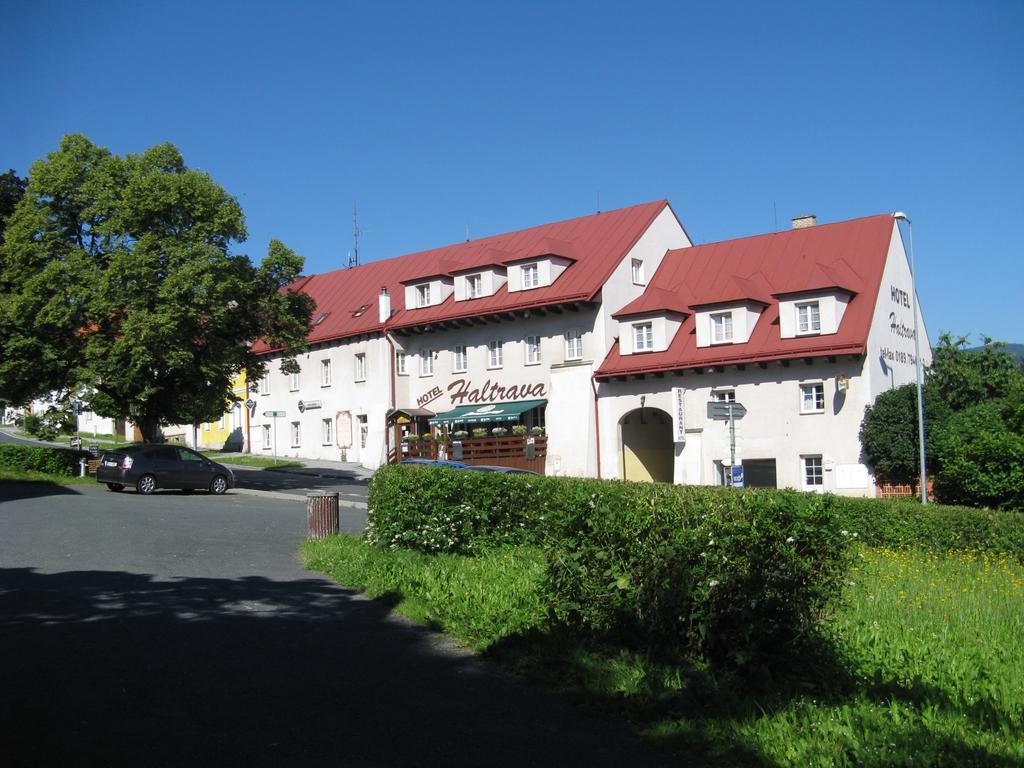 Hotel Haltrava Klenci pod Cerchovem 外观 照片